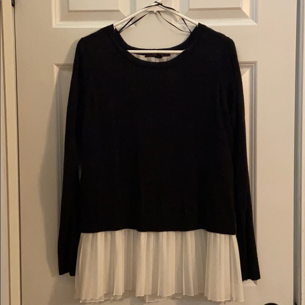 Black/white blouse